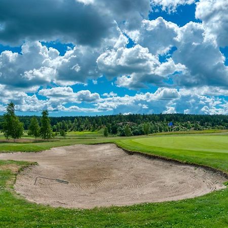 Kiladalens Golf & Lodge Nyköping Buitenkant foto