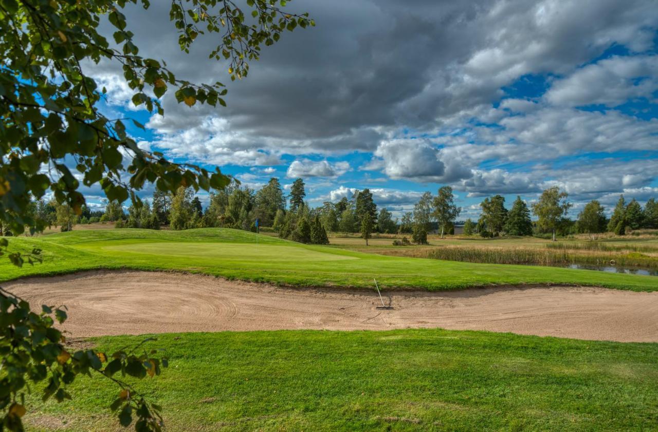 Kiladalens Golf & Lodge Nyköping Buitenkant foto