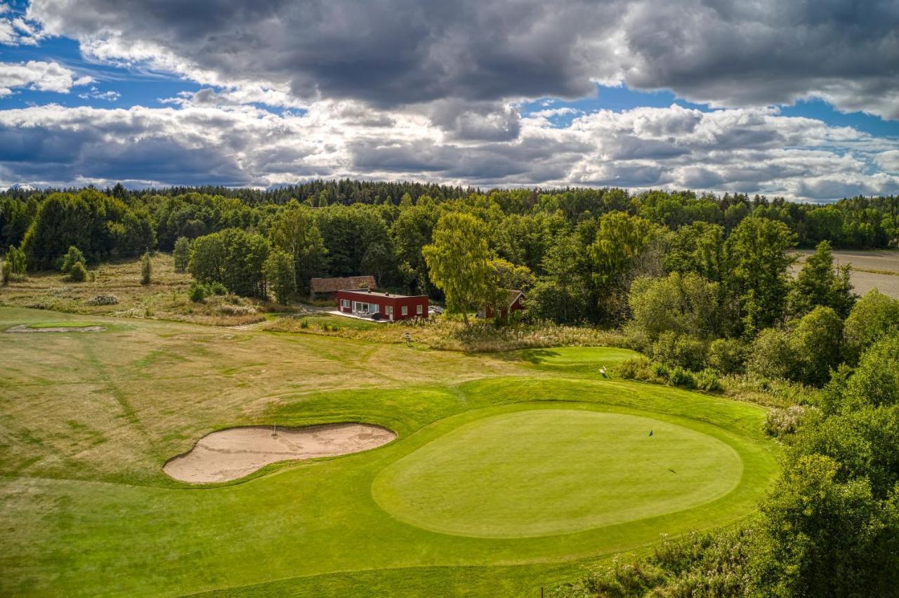 Kiladalens Golf & Lodge Nyköping Buitenkant foto